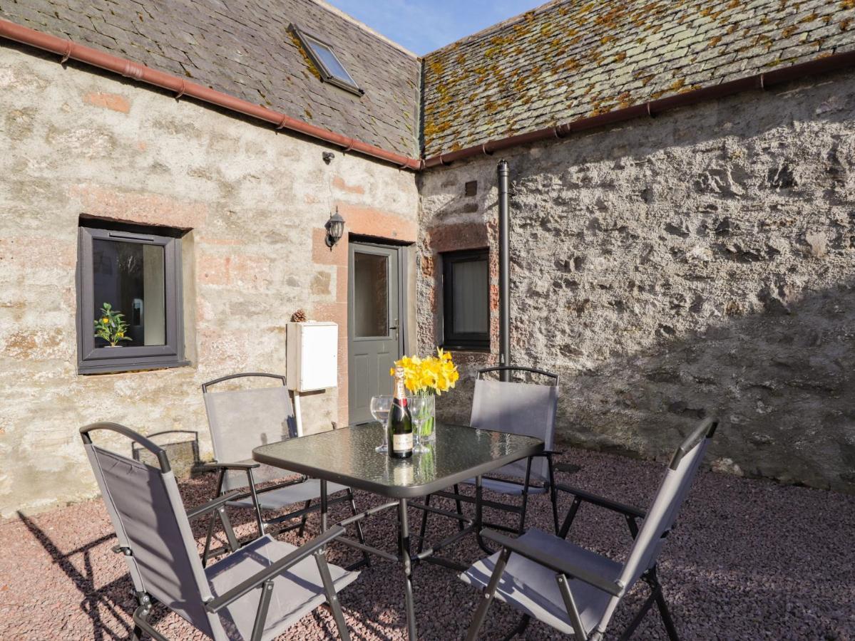 Nanville Beauly Esterno foto